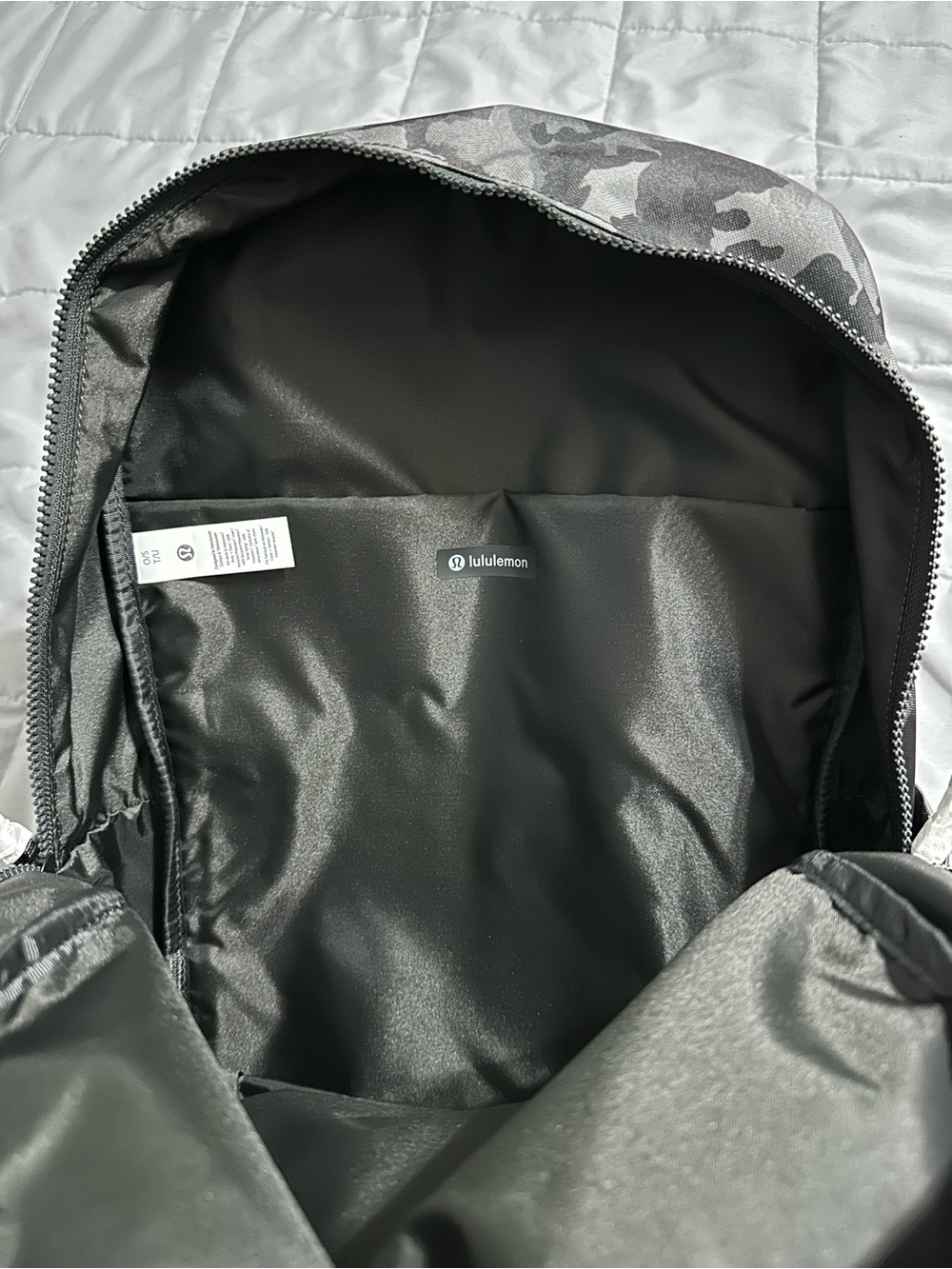 lululemon Everywhere backpack - Picture 4 of 9